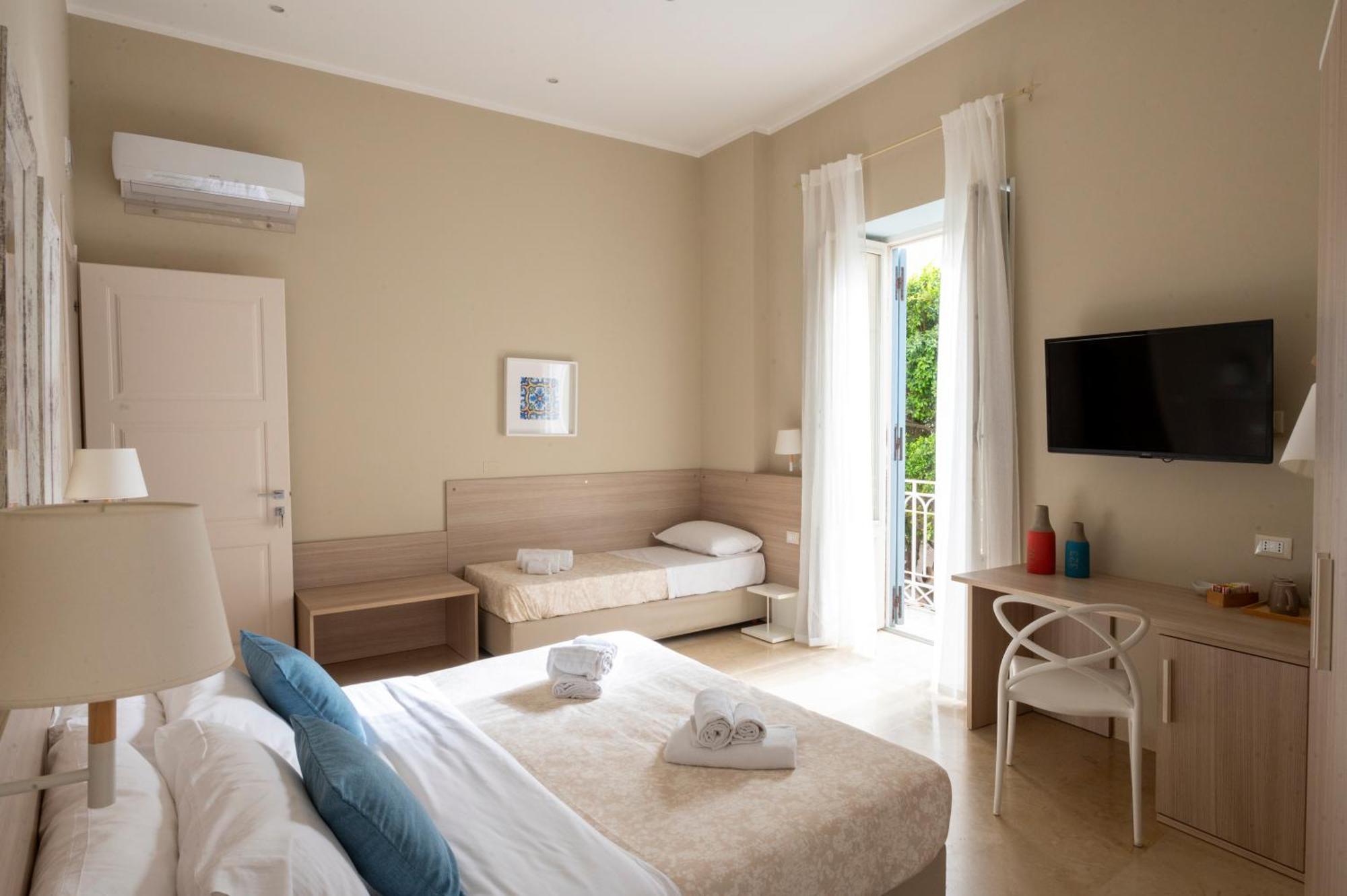 Le Mura - Charme Rooms Trapani Phòng bức ảnh
