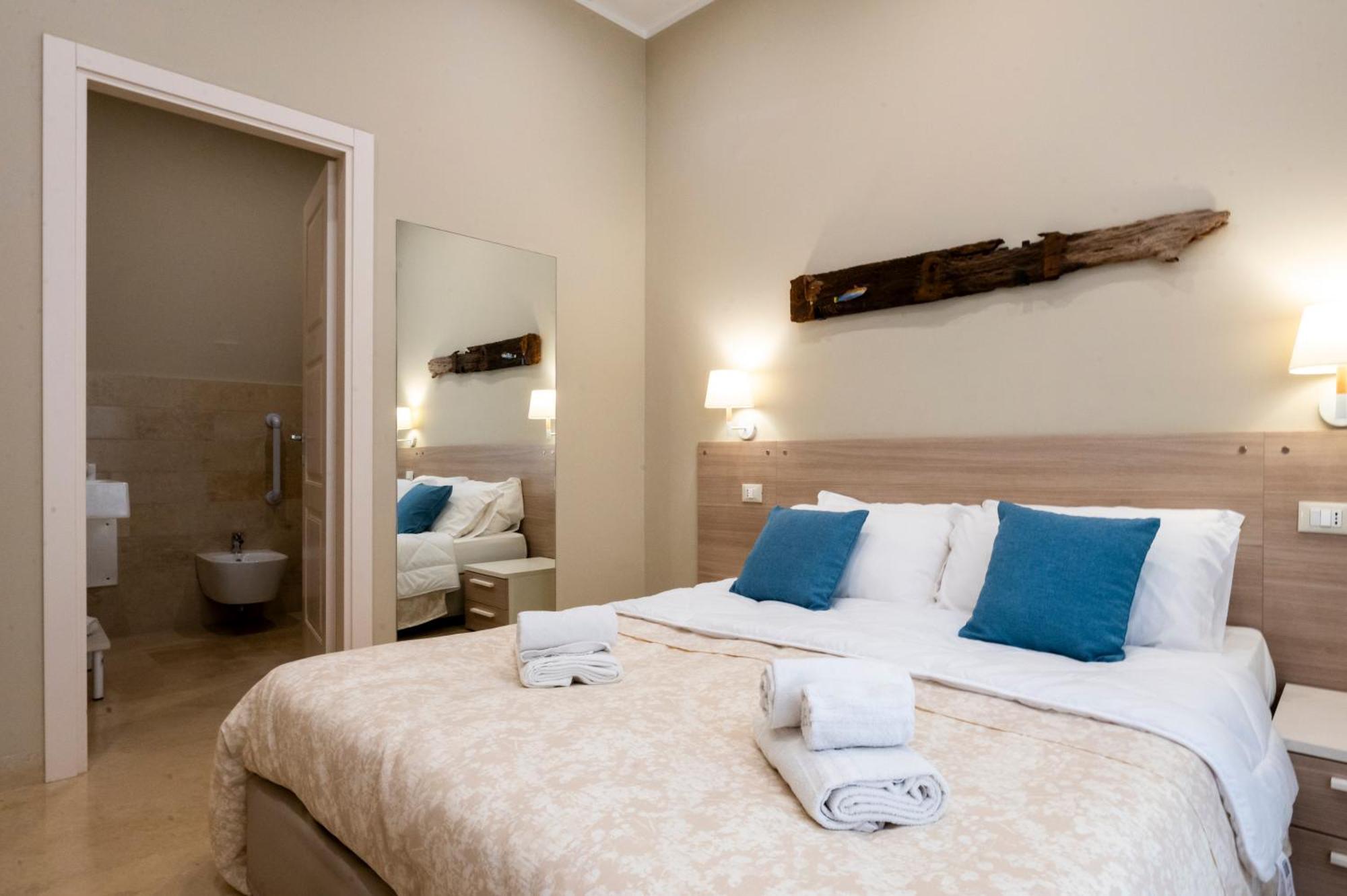 Le Mura - Charme Rooms Trapani Phòng bức ảnh