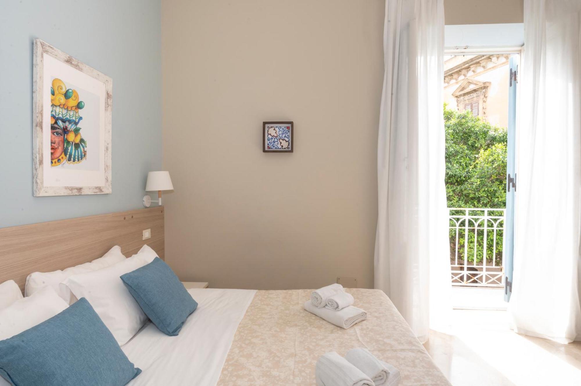 Le Mura - Charme Rooms Trapani Phòng bức ảnh