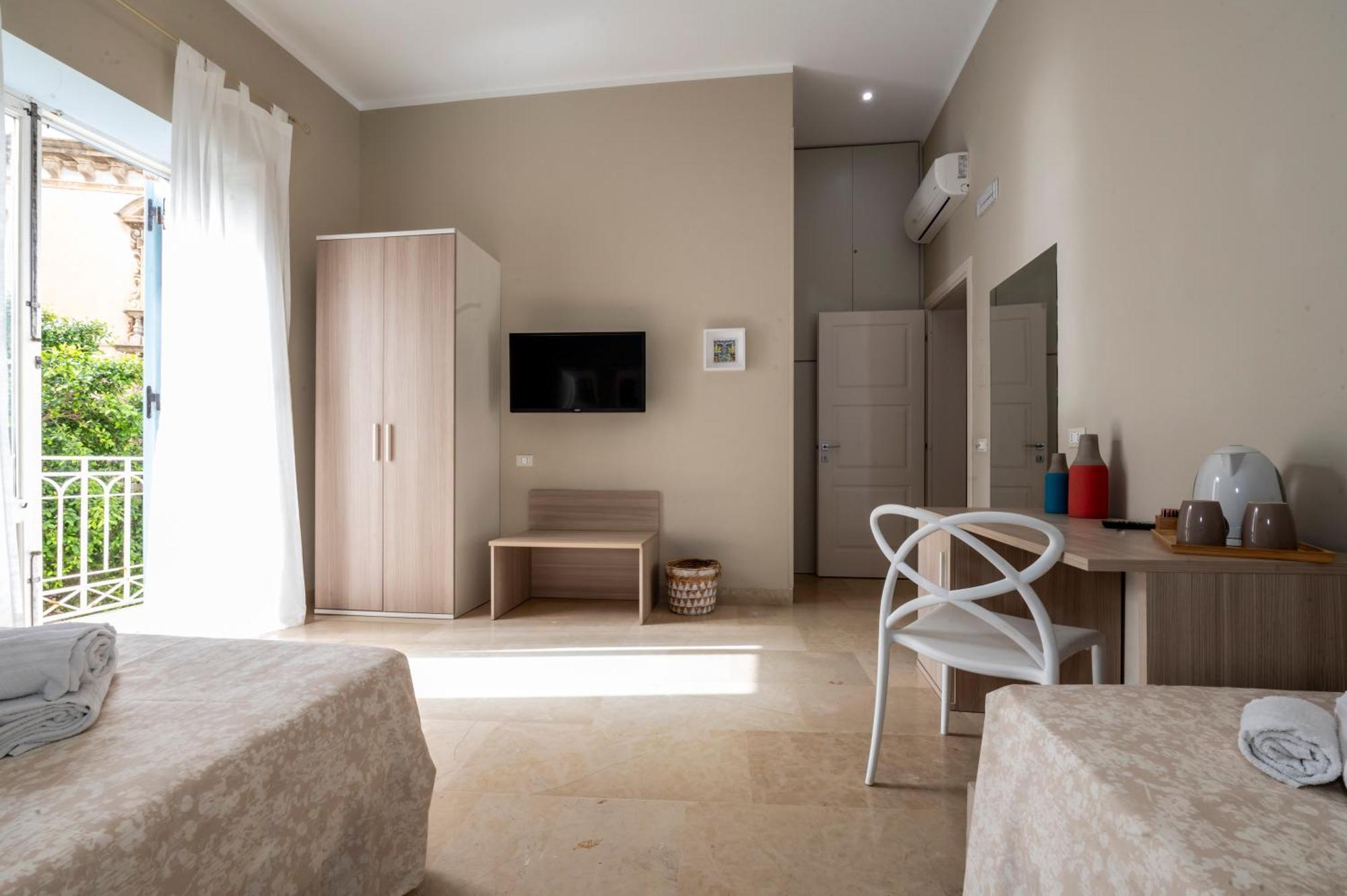 Le Mura - Charme Rooms Trapani Phòng bức ảnh